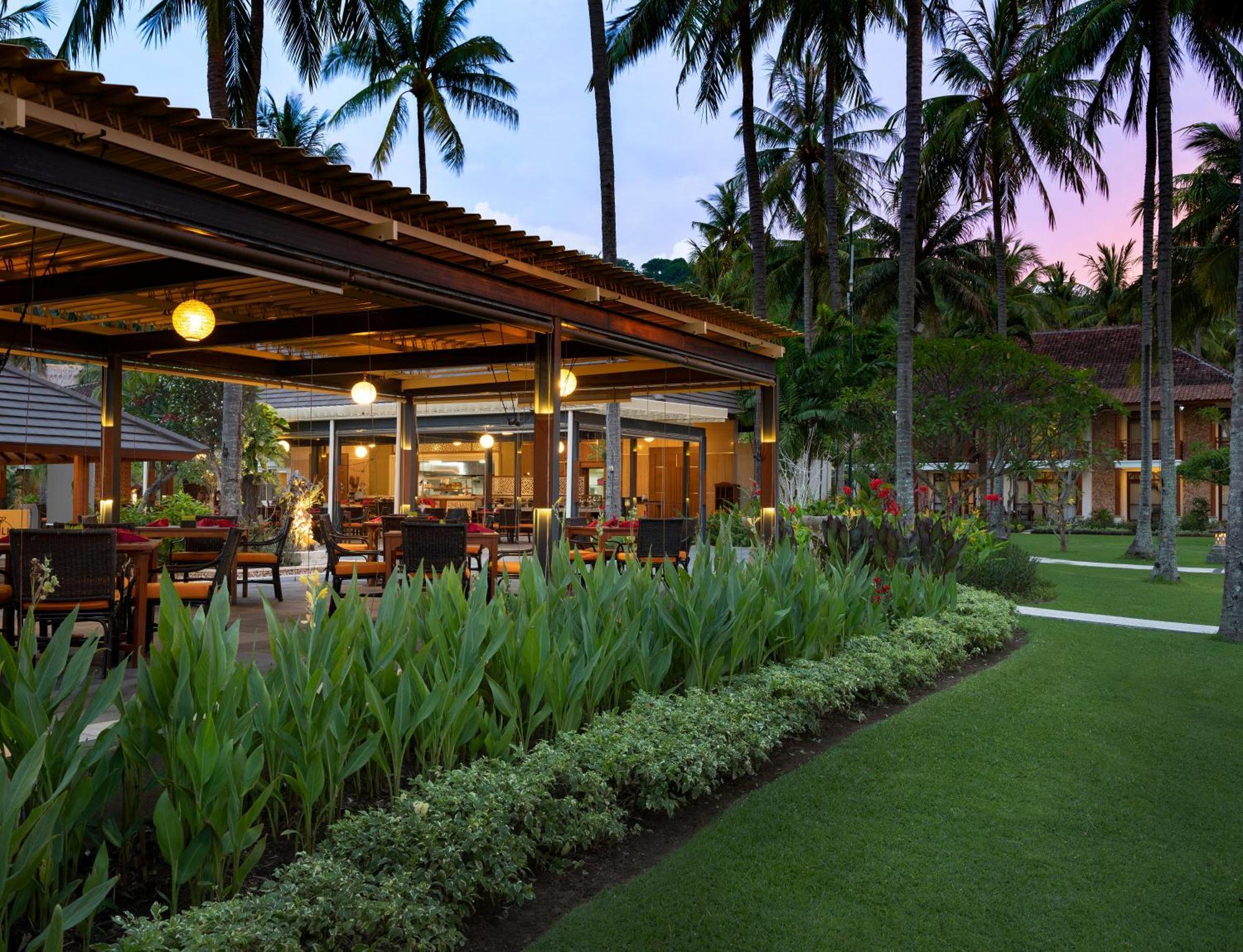 Mangsit Suites By Holiday Resort Lombok Exterior photo